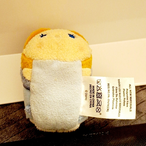 Disney Tsum Tsum Peter Pan Wendy mini plush 3.5 " - Picture 4 of 13